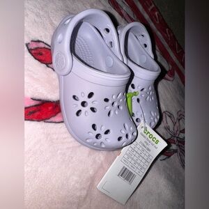 Crocs Toddler Baby 6 Classic Floral Cut-Out Clogs Purple Moon Kids Shoes NEW NWT